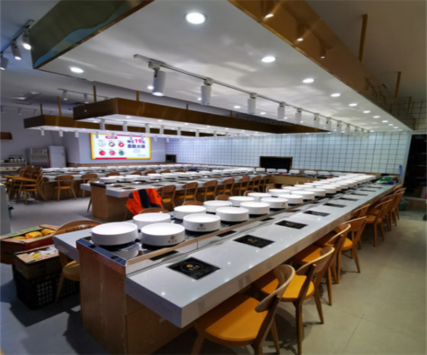 【张小旋旋转火锅加盟】开店加盟张小旋旋转火锅，轻松赚钱！