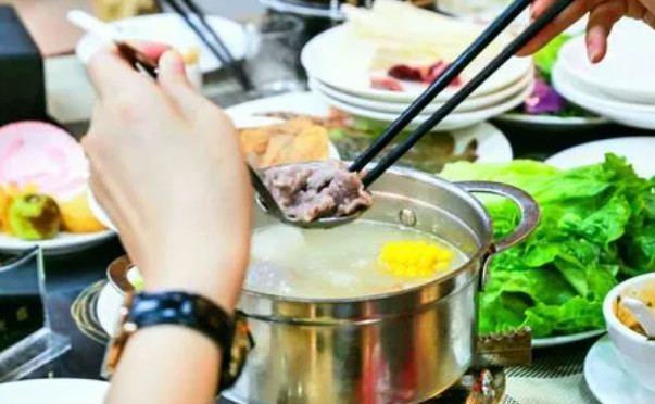 一人一锅自助火锅店