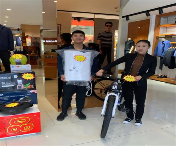 堡基尼男装加盟费