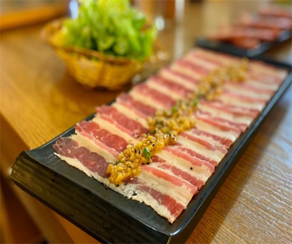 吾丽亲古炭火烤肉加盟费