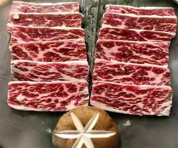 小春家炭火烤肉加盟费