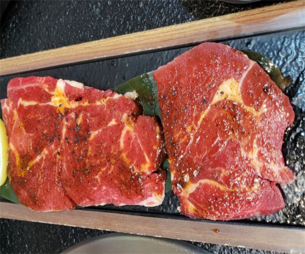 小春家炭火烤肉加盟费