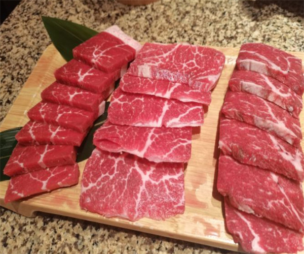 肉本家碳烤肉加盟费