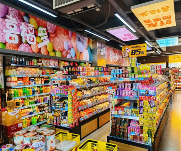 喜福多全球零食集合店