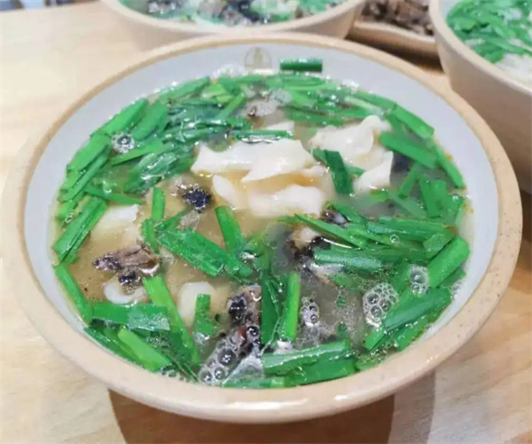 莉姐馄饨和乌鸡米线