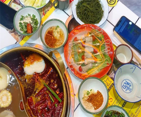 斗地煮牛肉串串香加盟费