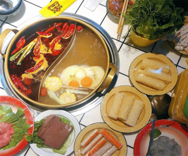 斗地煮牛肉串串香加盟费