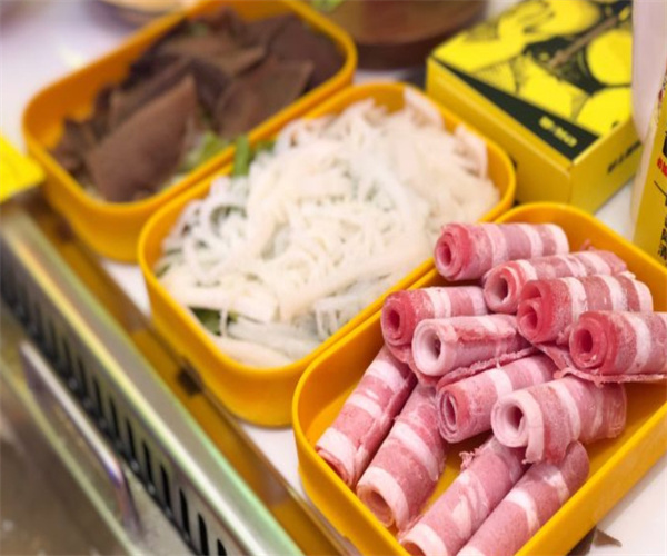 斗地煮牛肉串串香加盟费