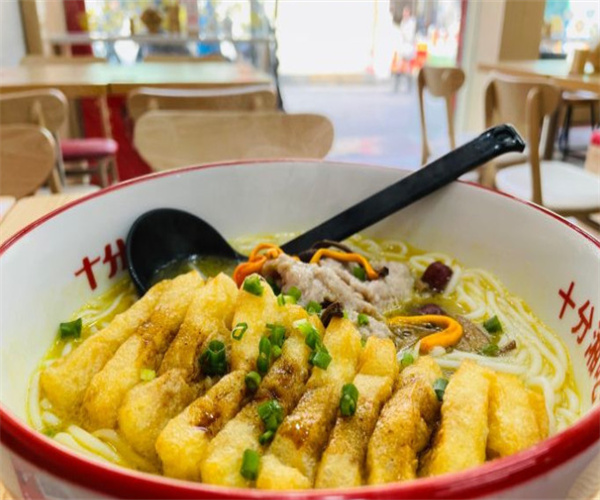 十分湘酸汤米粉加盟费