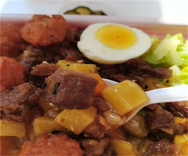 牛家妈妈红烧牛肉饭加盟