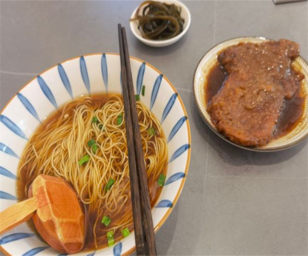澜厨鱼汤面生滚粥加盟费