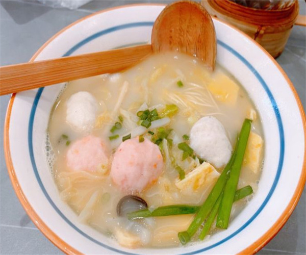 澜厨鱼汤面生滚粥加盟费