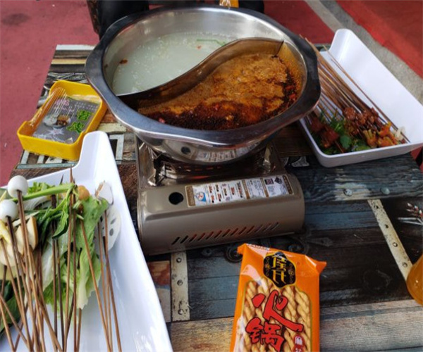 辣一世红旗串串加盟