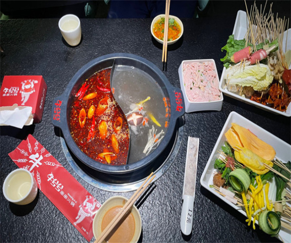 牛兮兮串串香火锅加盟费