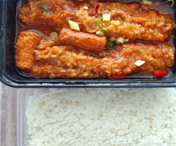 鲜辣婆无骨烤鱼饭加盟费