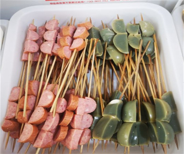 金萍麻辣串加盟