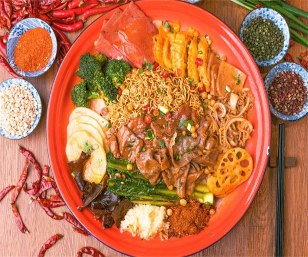 吃街口盘盘麻辣烫加盟费