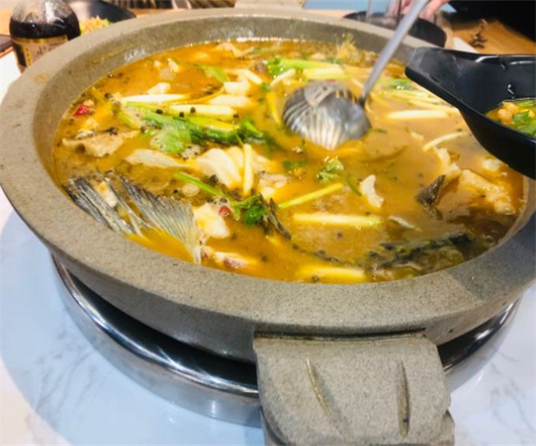 三叶仔石锅土鲫鱼加盟