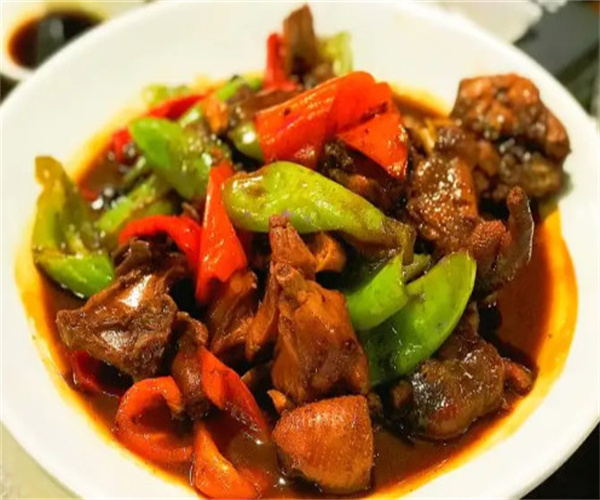 天山肴青花椒炒鸡加盟费