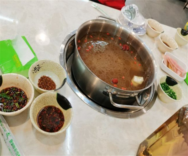 牛和牌鲜切牛肉火锅加盟费