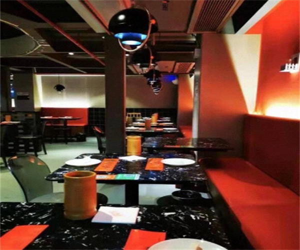 秘霸肥肠鸡加盟