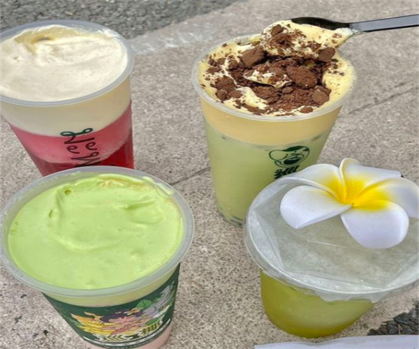 巡椰奶茶加盟费