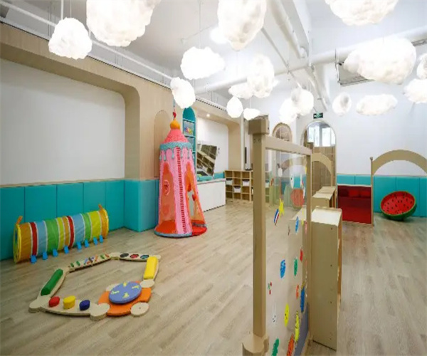 贝格尔国际托育中心加盟