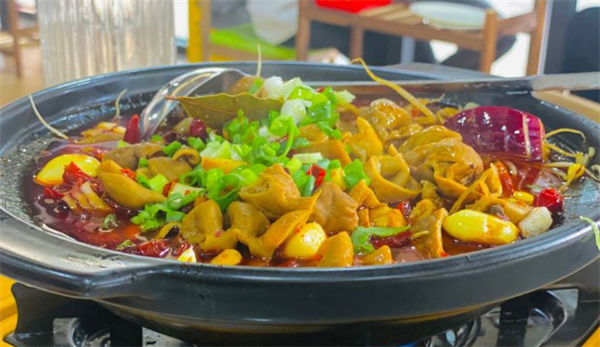 老川味江油肥肠川菜馆