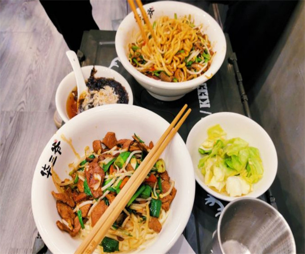 华三爷干拌面加盟