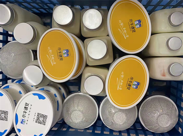 小牛请安鲜奶加盟