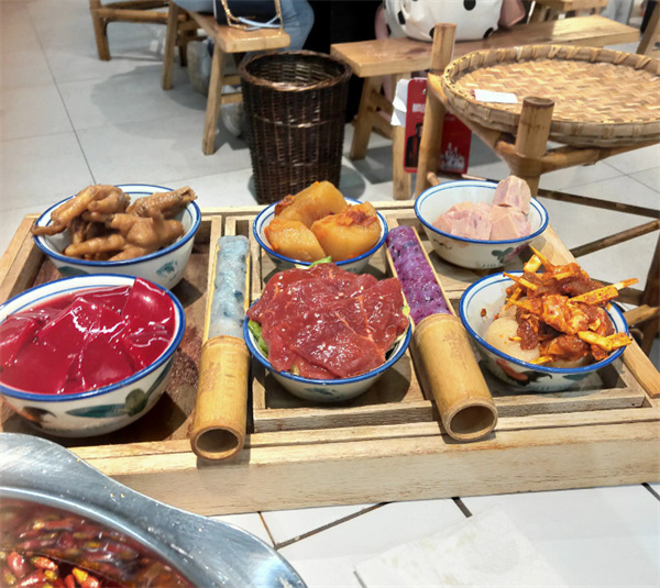 卤校长火锅加盟