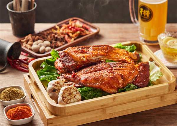 木屋烧烤加盟费多少钱？