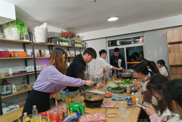 慢姑娘加盟费多少钱？