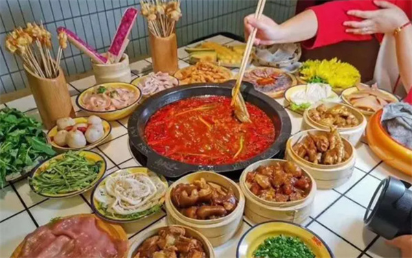 楠火锅加盟_加盟楠火锅轻松赚钱当老板！