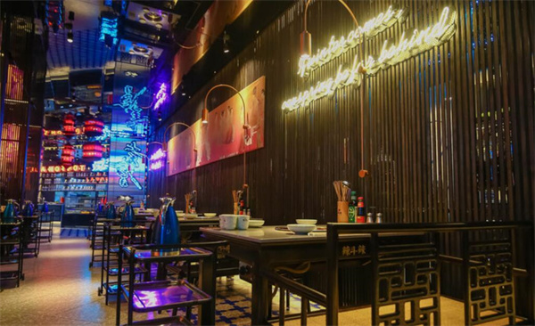 【辣斗辣火锅加盟】开店加盟辣斗辣火锅，轻松实现财务自由！