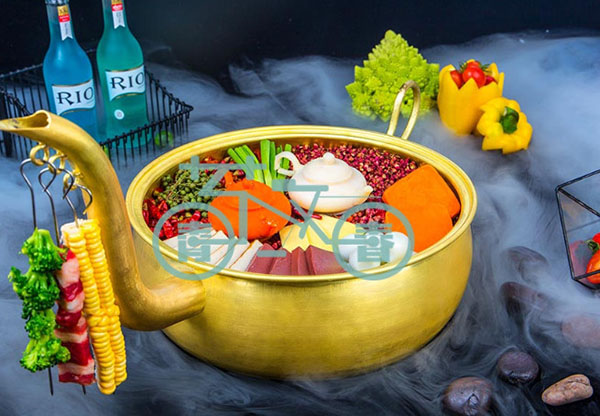 敬青春火锅加盟