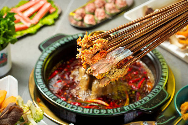 敬青春火锅加盟