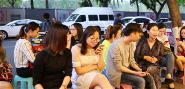 钢管厂五区小郡肝火锅串串香加盟