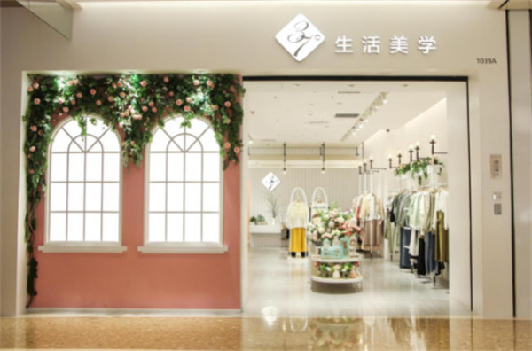 怎样开一家受关注的女装店？加盟37°生活美学更具优势