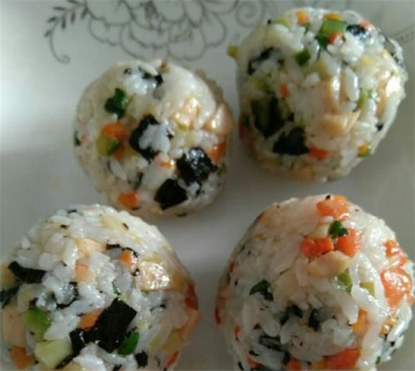 牛团团饭团加盟