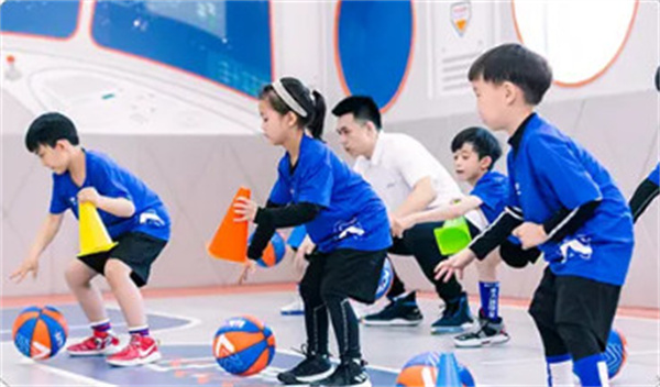 超能星球少儿运动馆加盟