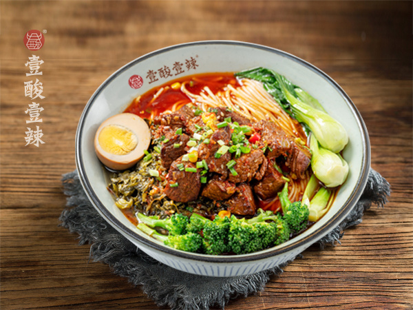 壹酸壹辣牛肉粉加盟