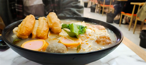 小浩骨汤麻辣烫