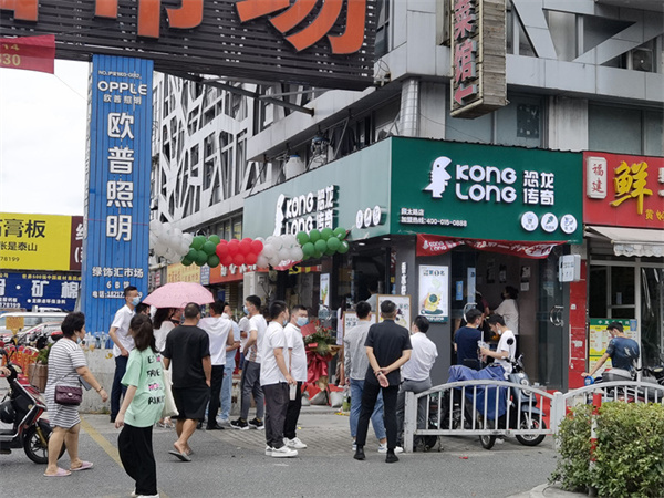 恐龙传奇奶茶店加盟，分享我的创业故事