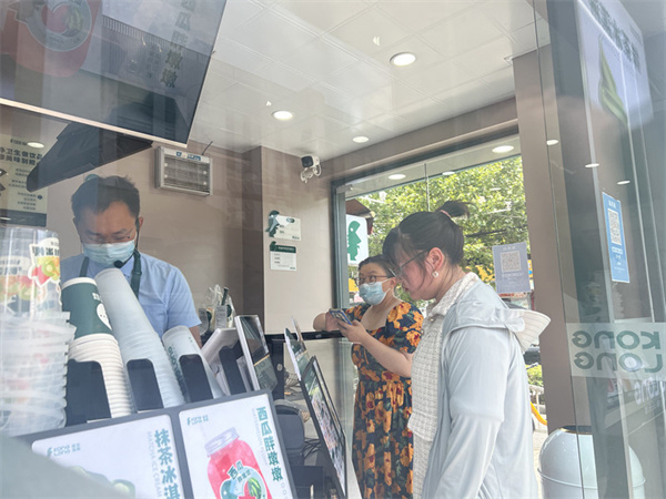 开家恐龙传奇奶茶加盟店,需要考虑哪些因素?