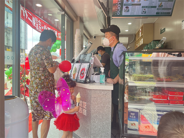 在县城开家奶茶店怎么样？恐龙传奇奶茶店加盟来解答