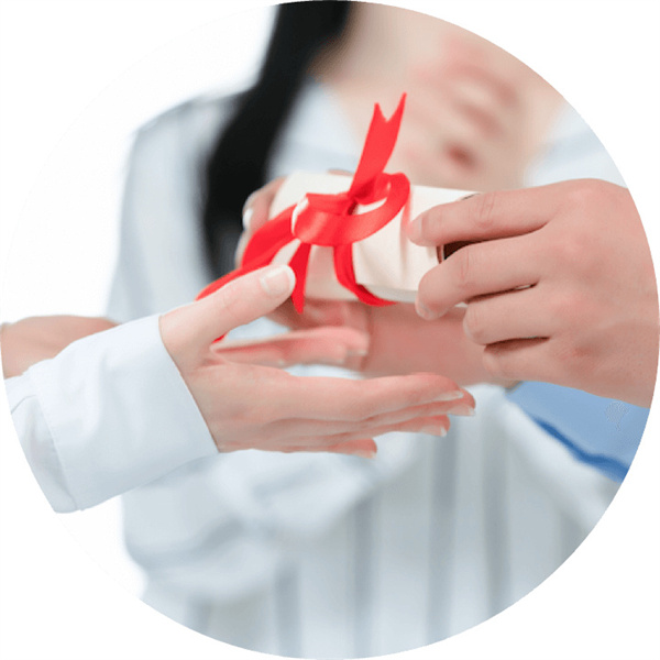 两个黄鹂作文加盟