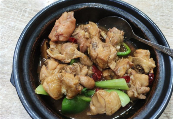 速味居黄焖鸡米饭
