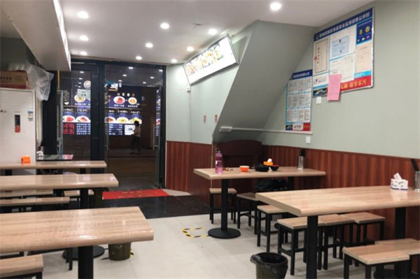 速味居黄焖鸡米饭