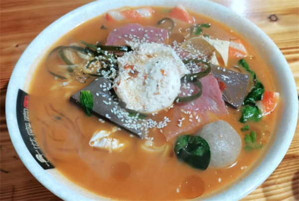 滋麻官麻辣烫